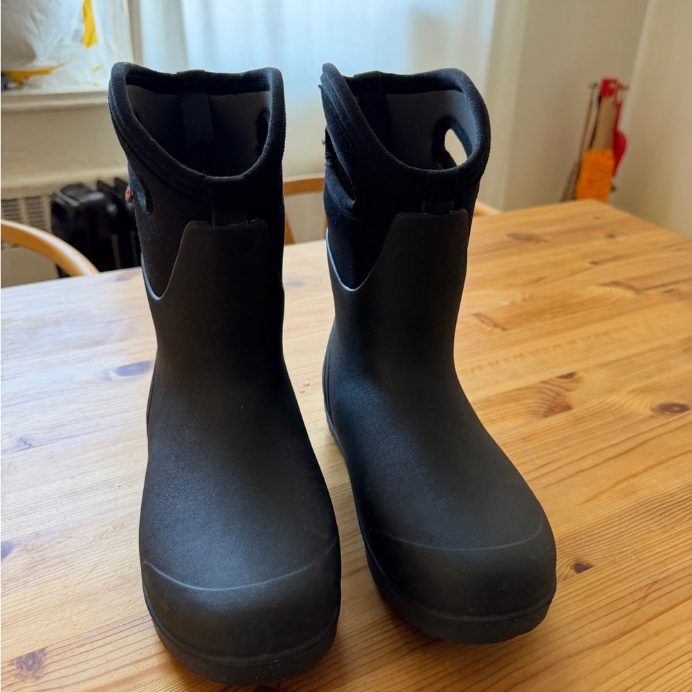 Bogs Neo Classic Mid Black Waterproof Snow Rain Boots - size 6 - Picture 2 of 13
